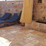 Martin House شقة